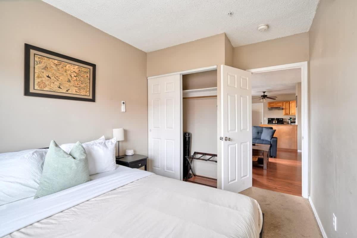 Collection - Charming 2br In The Heart Of Ne